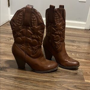 MIA Brown Heeled Western Boots